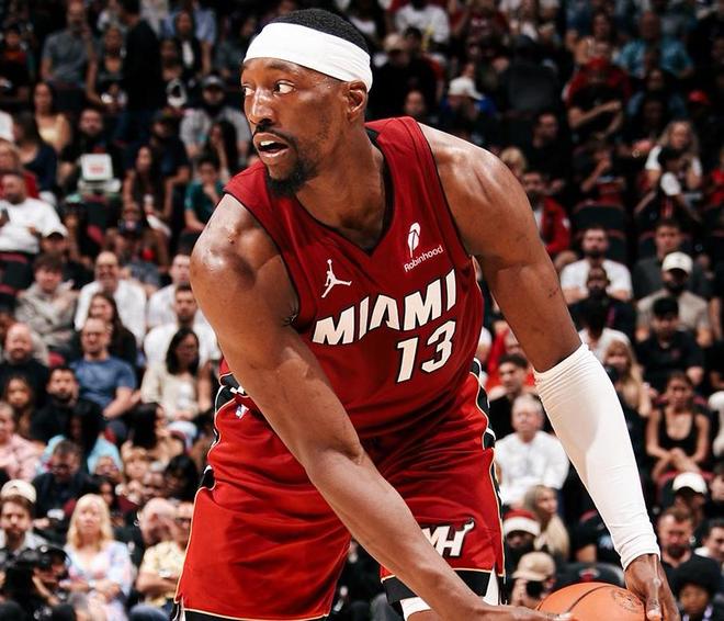 杜兰特高效砍29分助火箭胜猛龙，坎宁安15助攻引