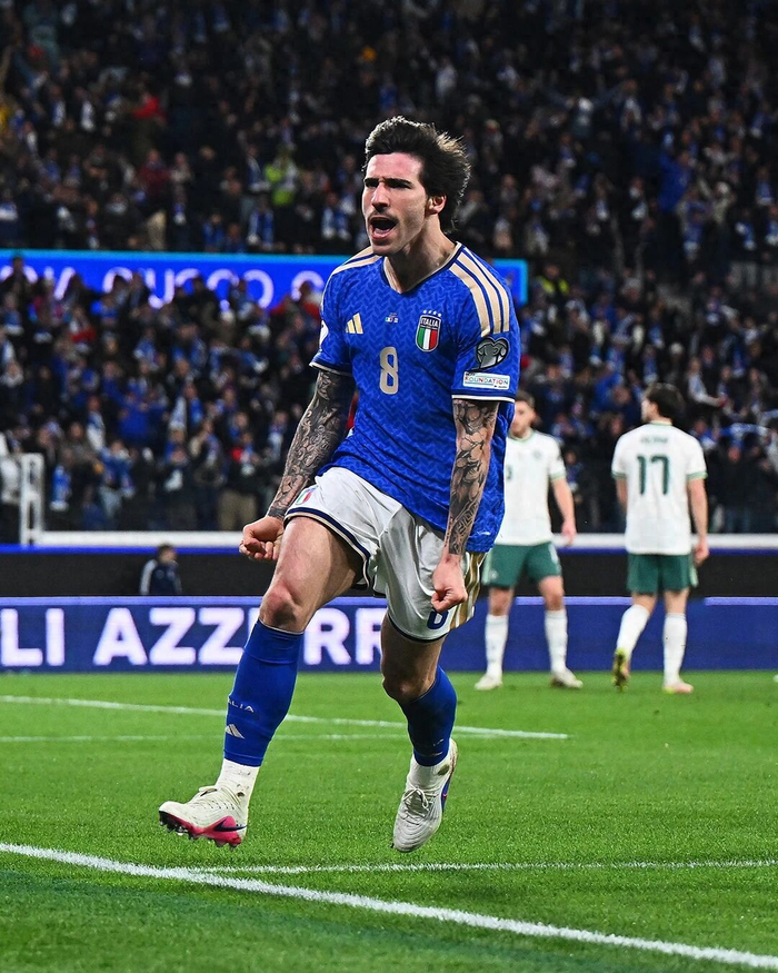 托纳利神助攻助意大利晋级决赛 曼联欲引援