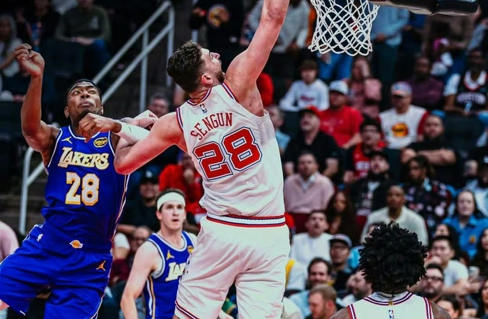 火箭队杜兰特交易后战术混乱暴露短板 申京助攻