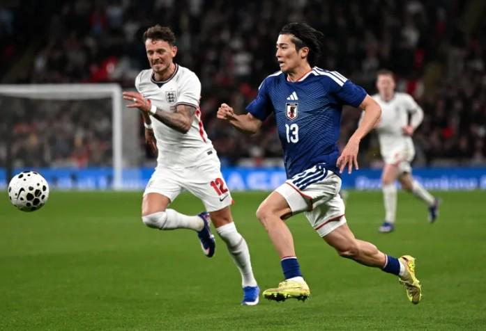 日本队客场1-0力克英格兰创四战首胜 中村敬斗称