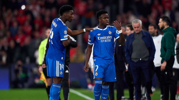 本菲卡小将否认种族歧视指控 欧足联禁赛引争议