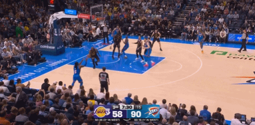 詹姆斯关键暴扣未获2+1引热议