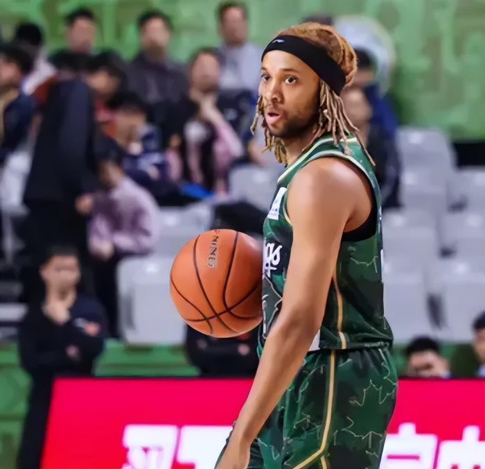 同曦大胜吉林全民皆兵 17分优势展现团队实力