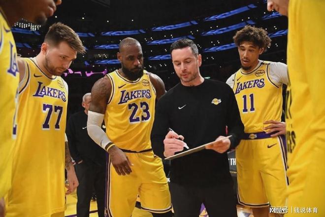 火箭总经理斯通谈季后赛前景：火湖大战前对乌