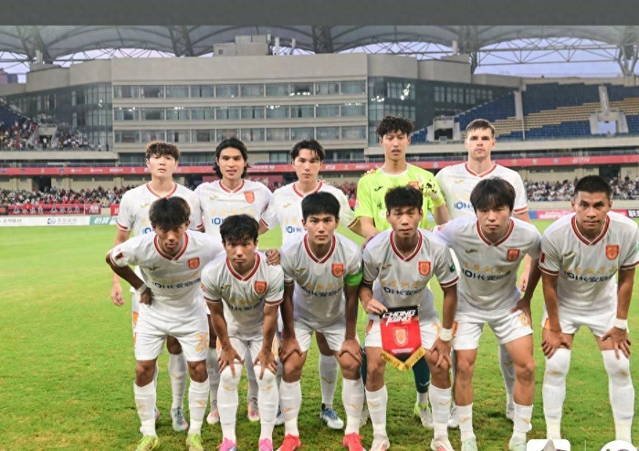 中超第6轮：重庆铜梁龙力克深圳新鹏程，青岛德